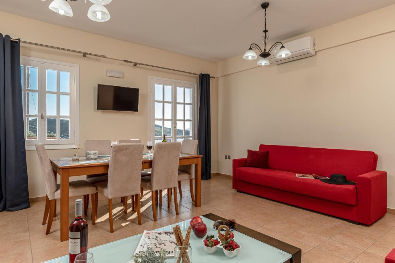 Nick & Debbie'S Two-Storey Apartment Melanes Ngoại thất bức ảnh